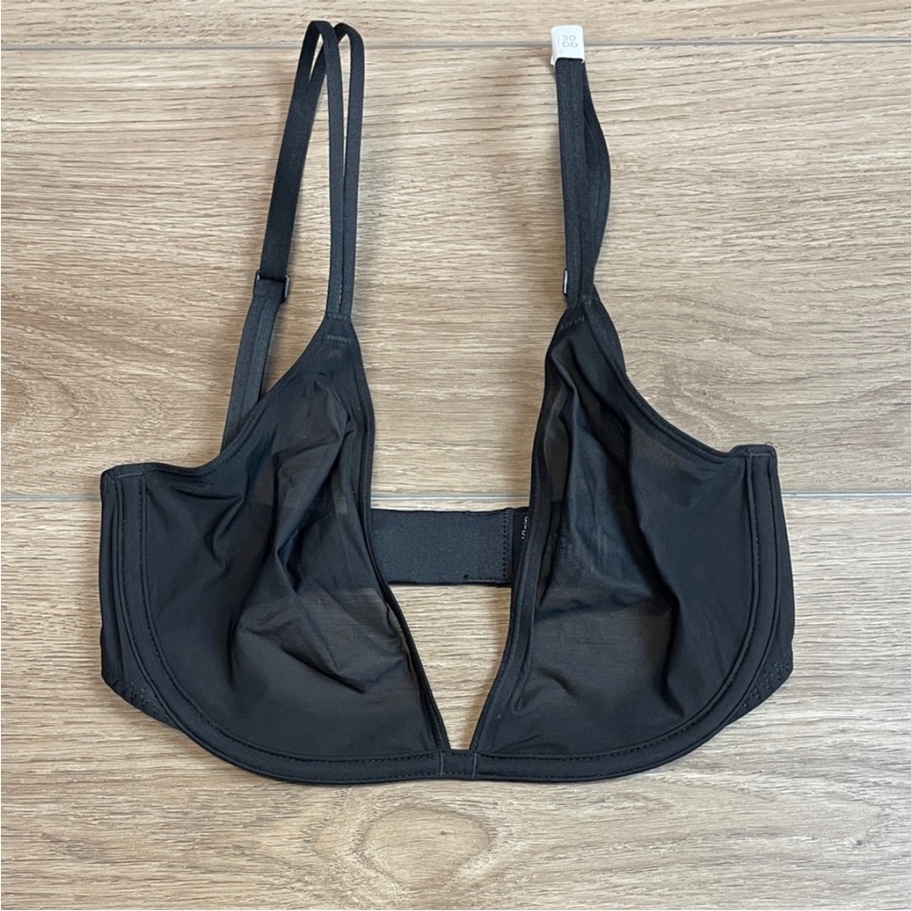 NWT Calvin Klein Mesh Bra Size 30DD Black Lightly Lined
